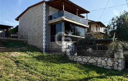 Yenifoça Gencelli'de Satılık Deniz Manzaralı Villa