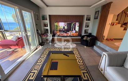 Yenifoça Gencelli'de Satılık Deniz Manzaralı Villa