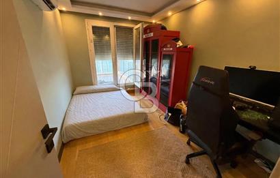 Yenifoça Gencelli'de Satılık Deniz Manzaralı Villa