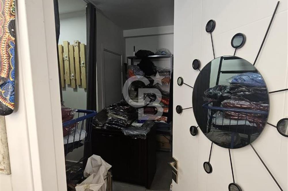 Foça Bağarası Ana Cadde Üzerinde Devren Kiralık Dükkan Mağaza