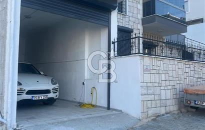 Yenifoça Donatkent Mevkiinde Satılık 3+2 Havuzlu Tripleks Villa