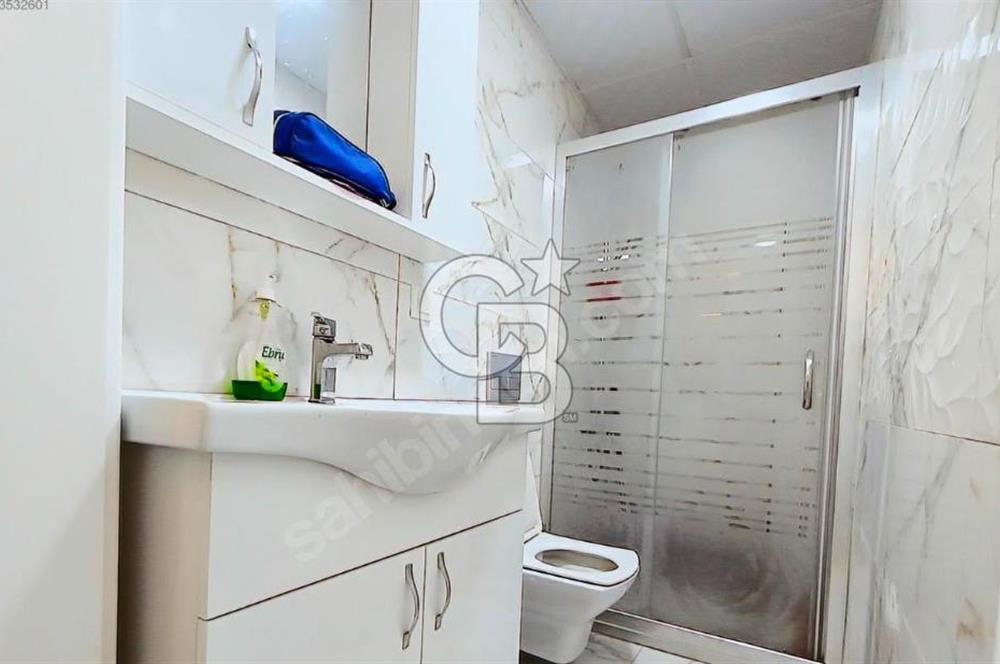 Yenifoça Donatkent Mevkiinde Satılık 3+2 Havuzlu Tripleks Villa
