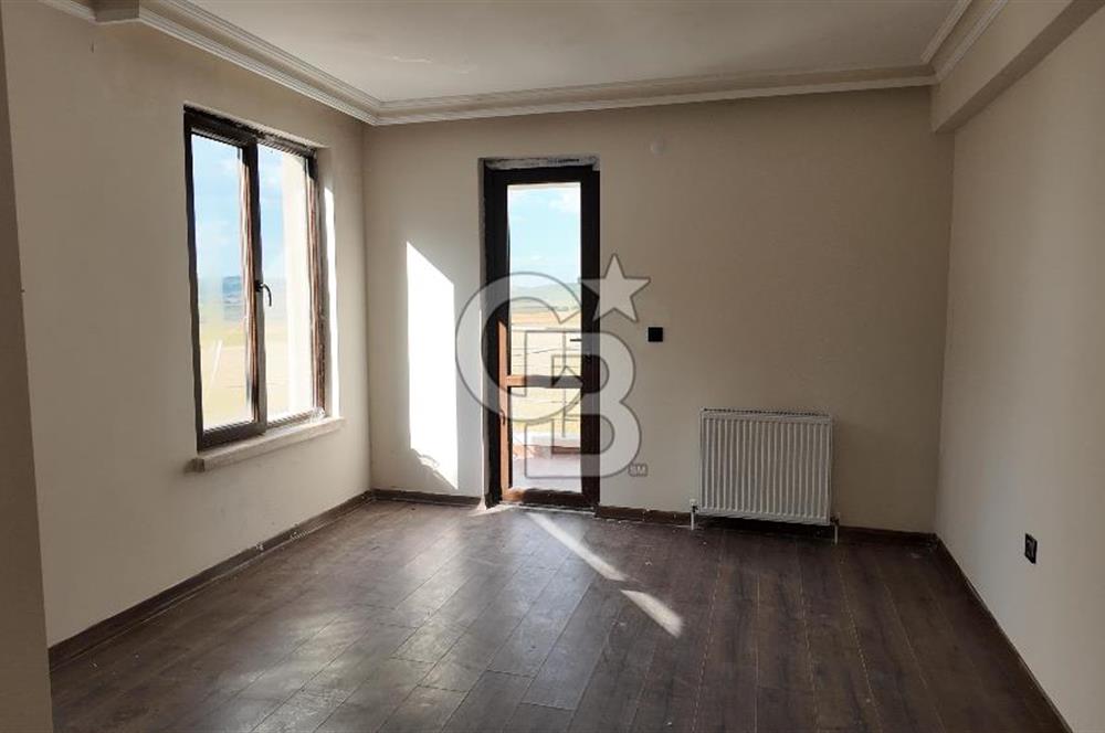 İŞBAŞARAN VİLLALARINDA KAPALI GARAJ VE HAVUZLU MODERN 6+1 VİLLA