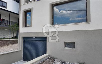 İŞBAŞARAN VİLLALARINDA KAPALI GARAJ VE HAVUZLU MODERN 6+1 VİLLA