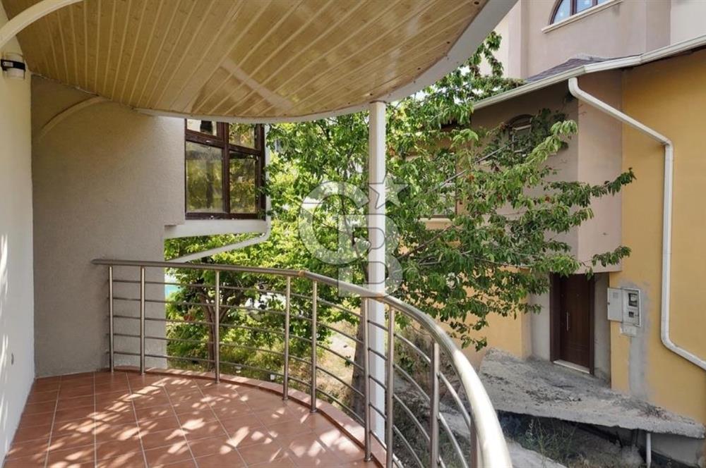 İŞBAŞARAN VİLLALARINDA KAPALI GARAJ VE HAVUZLU MODERN 6+1 VİLLA