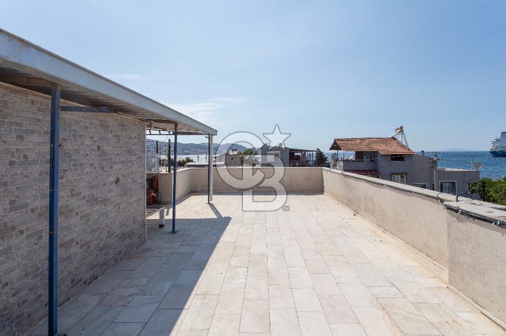 Yenifoça Cumhuriyet Mah. Satılık 3+1 Teraslı Villa