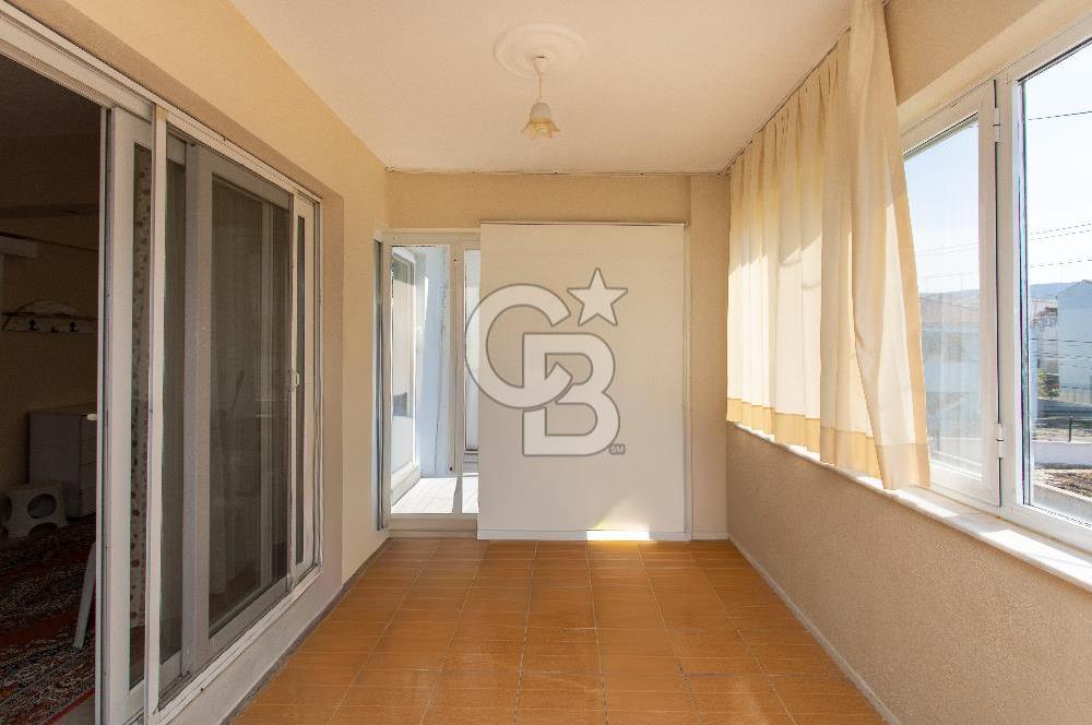 Yenifoça Cumhuriyet Mah. Satılık 3+1 Teraslı Villa