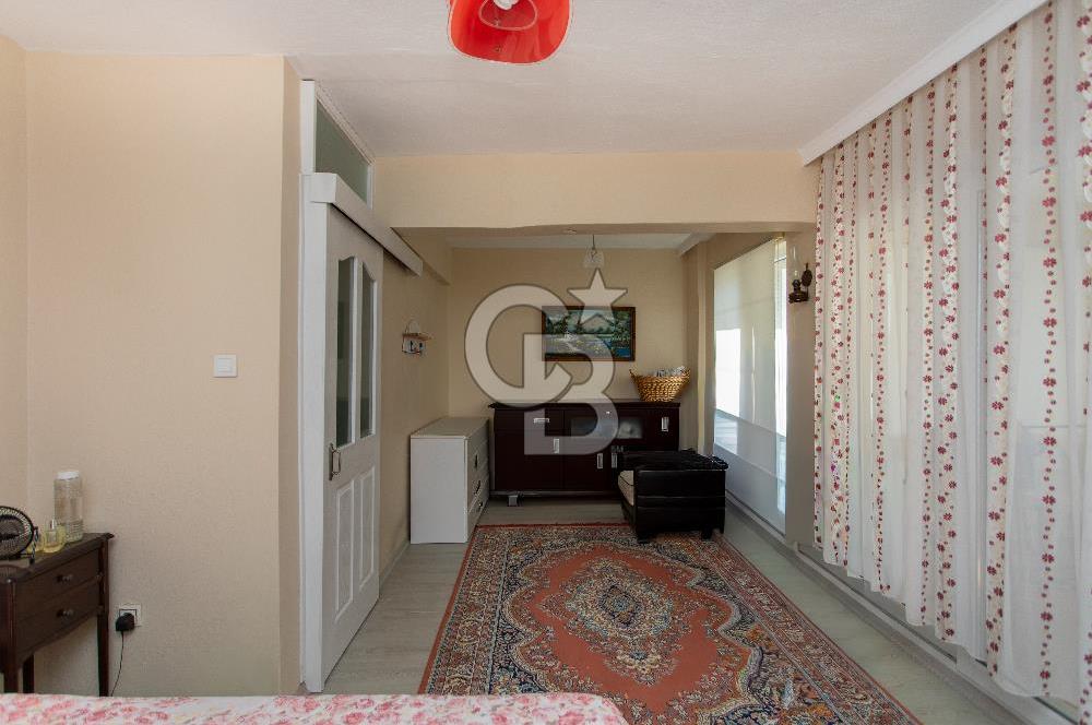 Yenifoça Cumhuriyet Mah. Satılık 3+1 Teraslı Villa