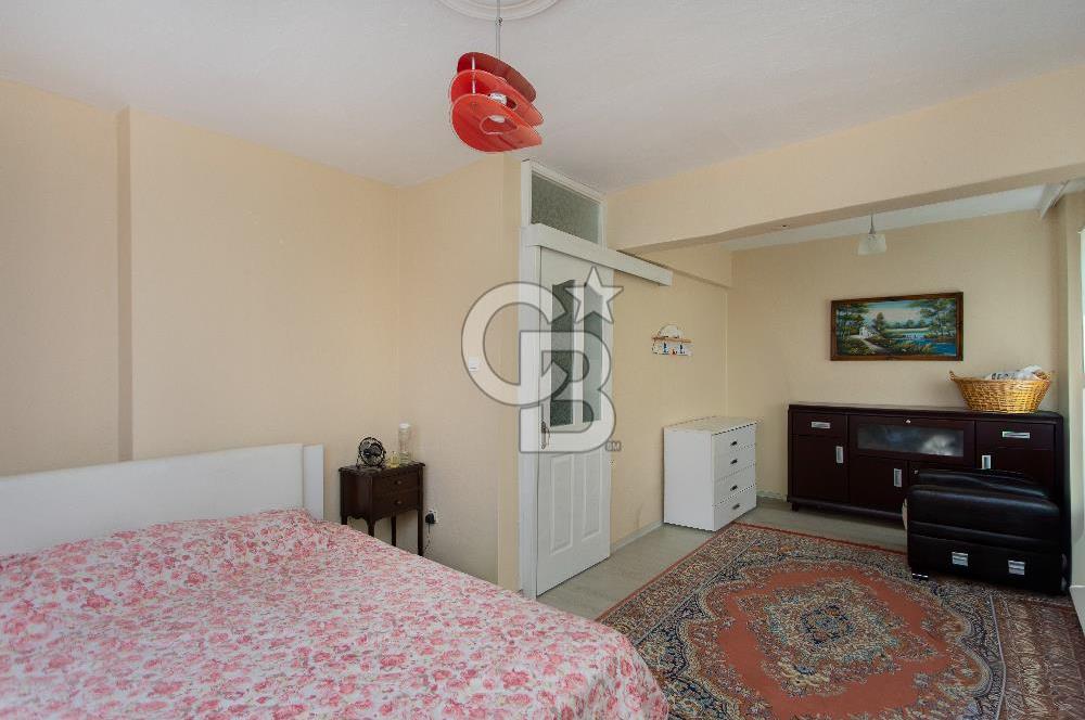 Yenifoça Cumhuriyet Mah. Satılık 3+1 Teraslı Villa