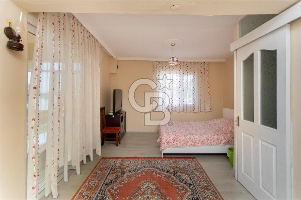 Yenifoça Cumhuriyet Mah. Satılık 3+1 Teraslı Villa