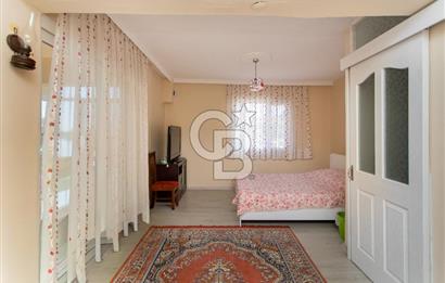 Yenifoça Cumhuriyet Mah. Satılık 3+1 Teraslı Villa