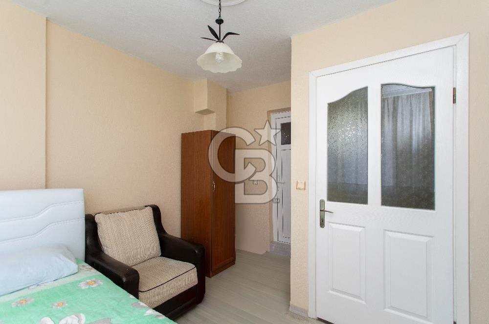 Yenifoça Cumhuriyet Mah. Satılık 3+1 Teraslı Villa