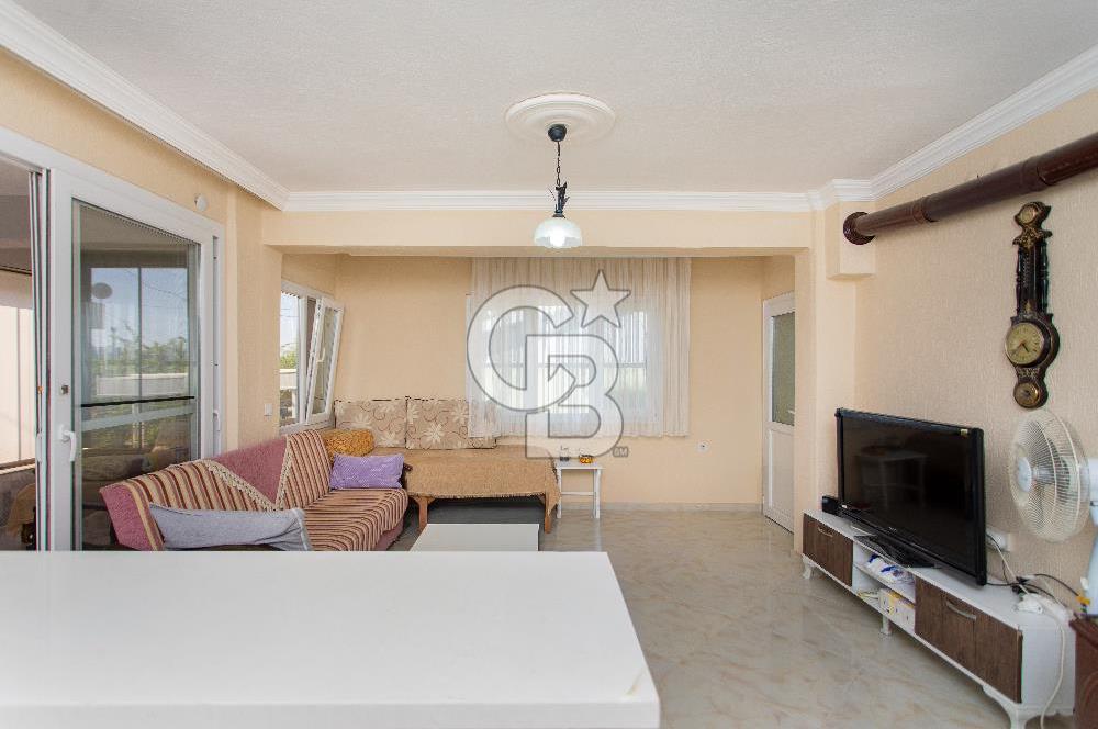 Yenifoça Cumhuriyet Mah. Satılık 3+1 Teraslı Villa