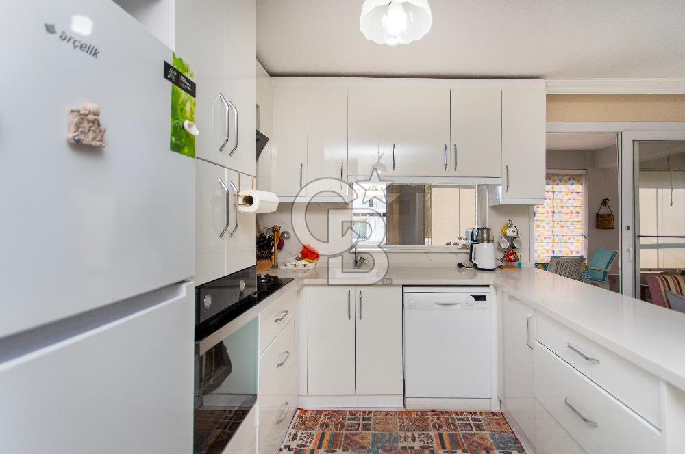 Yenifoça Cumhuriyet Mah. Satılık 3+1 Teraslı Villa