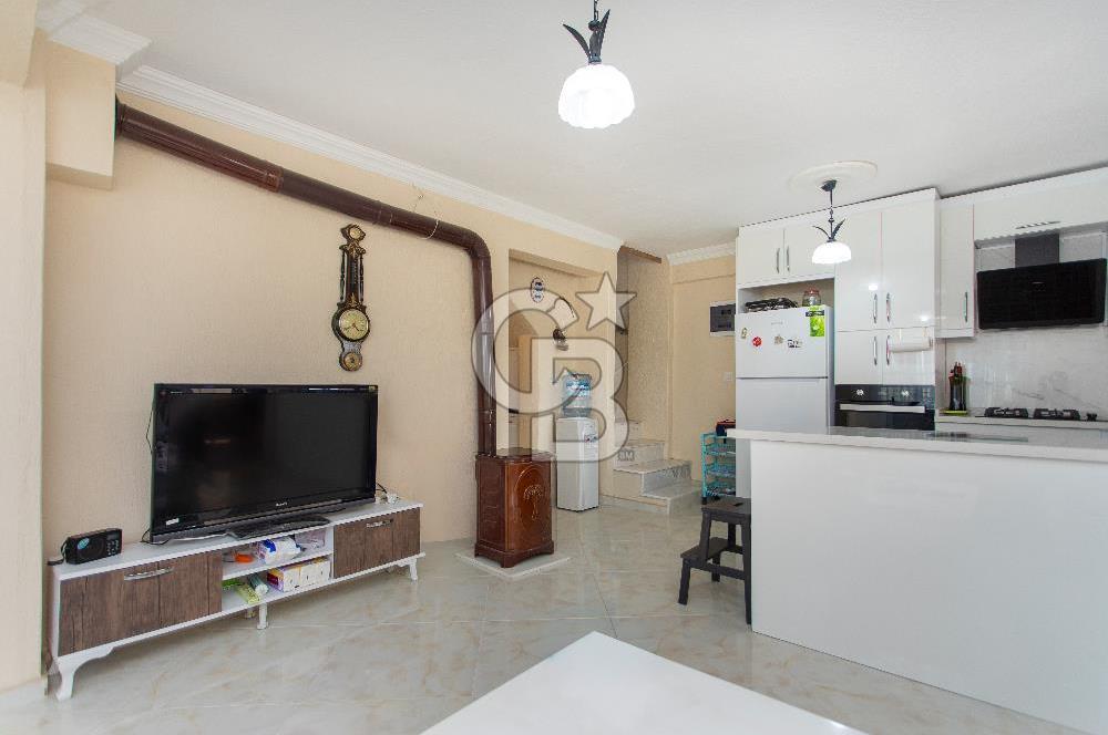 Yenifoça Cumhuriyet Mah. Satılık 3+1 Teraslı Villa