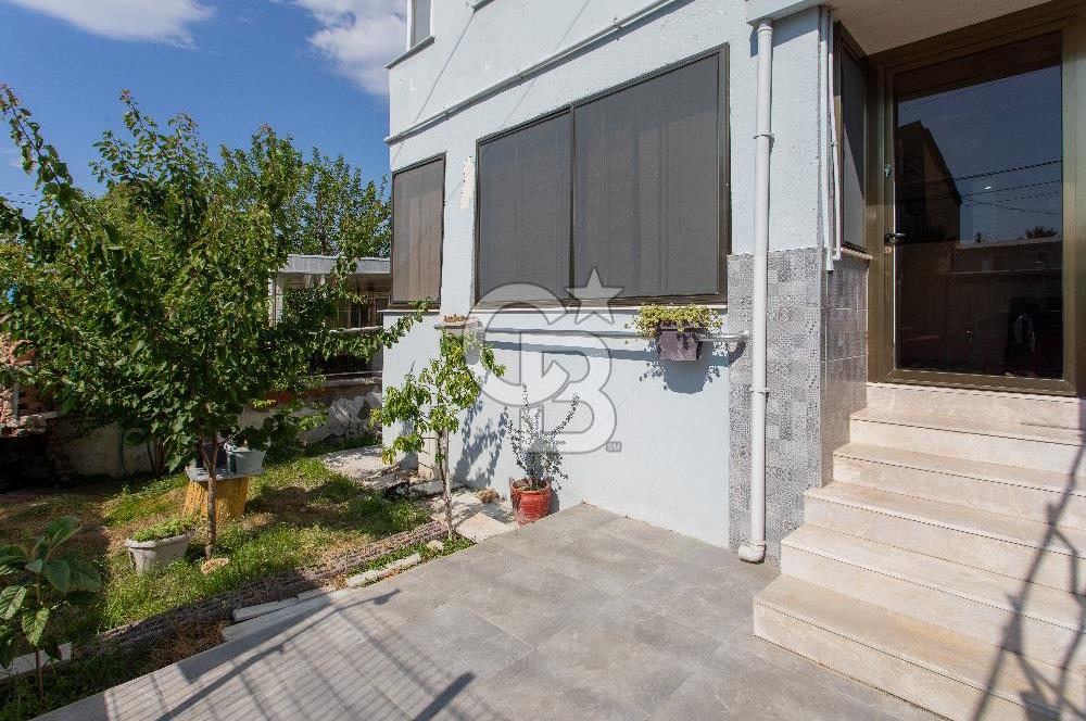 Yenifoça Cumhuriyet Mah. Satılık 3+1 Teraslı Villa