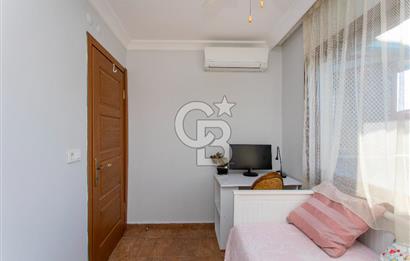 Foça İsmetpaşa'da Satılık Havuzlu Müstakil Villa