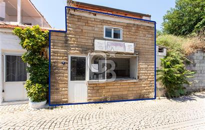 Yenifoça'nın En İşlek Caddesinde 48 m2 Dükkan