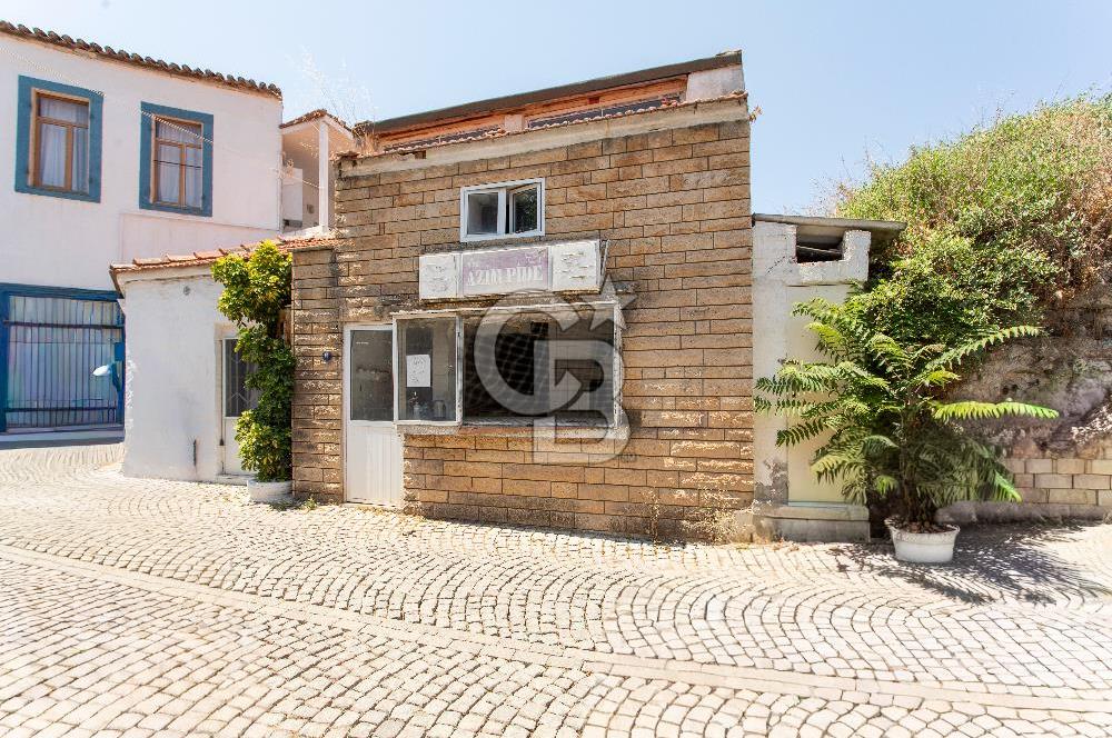 Yenifoça'nın En İşlek Caddesinde 48 m2 Dükkan