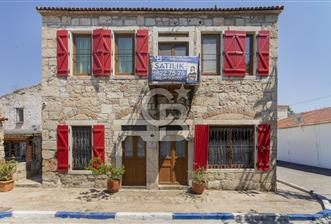 Foça'da Satılık Restorasyonlu Masrafsız Taş Ev - 1 - 359110