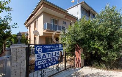 Yenifoça Gencelli'de Deniz Manzaralı Satılık 4+1 Villa