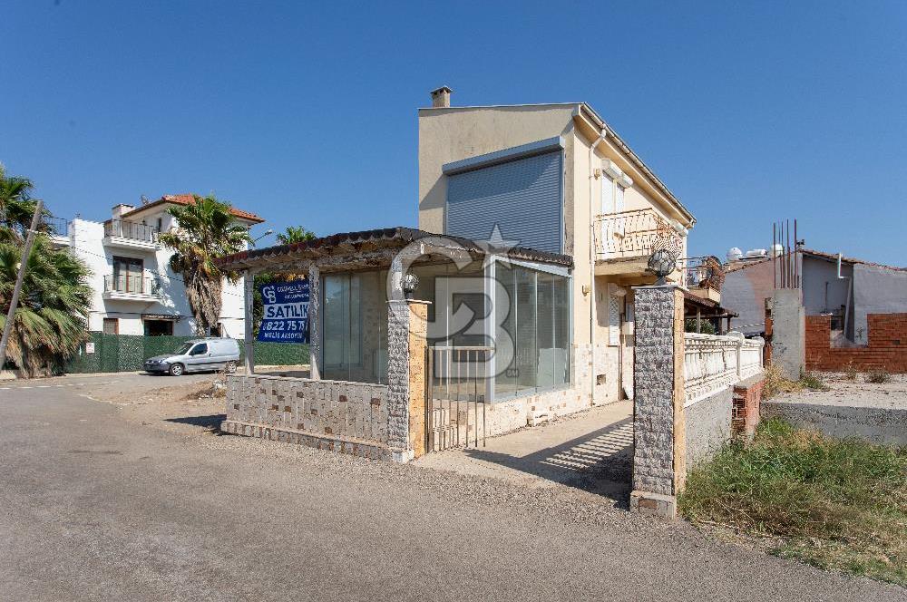 Yenifoça Gencelli'de Denize Sıfır Satılık 2+1 Villa