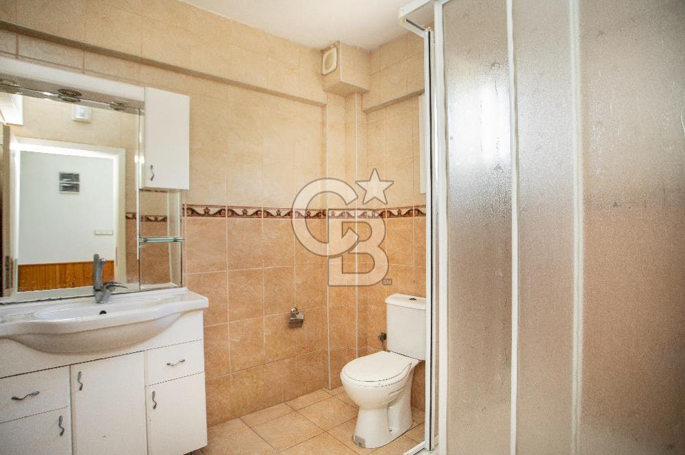 Yenifoça Gencelli'de Deniz Manzaralı Satılık 4+1 Villa