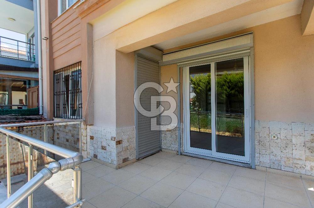 Yenifoça Gencelli'de Deniz Manzaralı Satılık 4+1 Villa