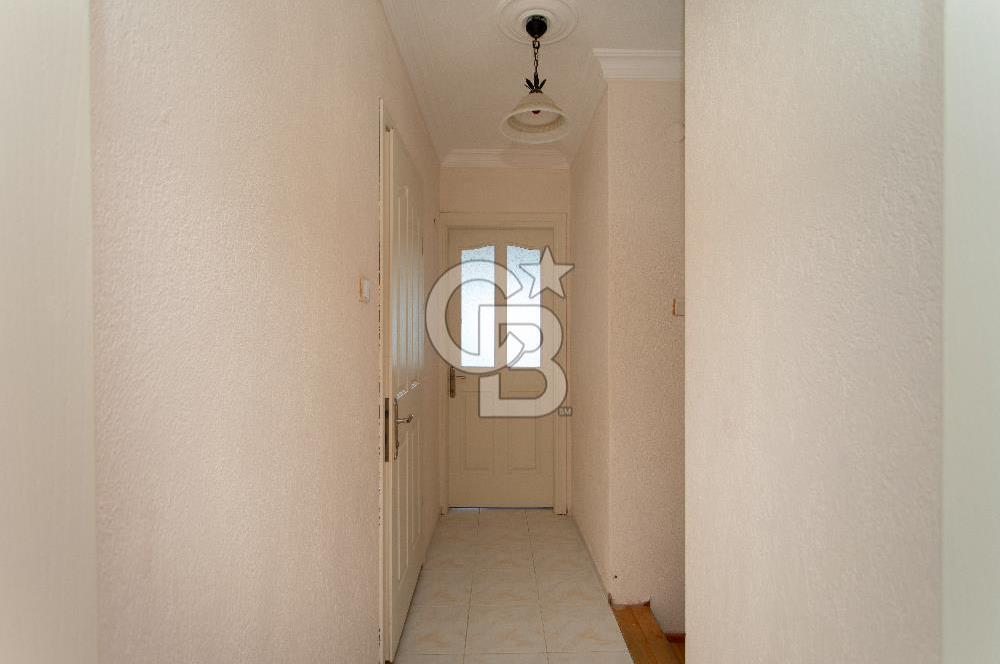 Yenifoça Gencelli'de Denize Sıfır Satılık 2+1 Villa