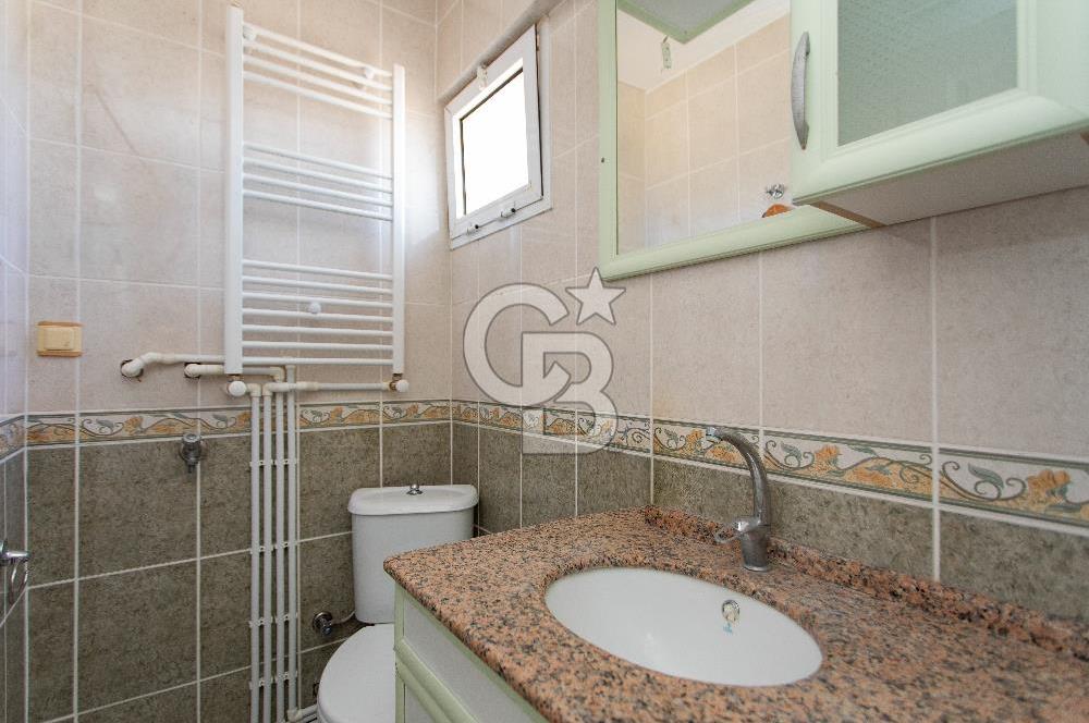 Yenifoça Gencelli'de Denize Sıfır Satılık 2+1 Villa