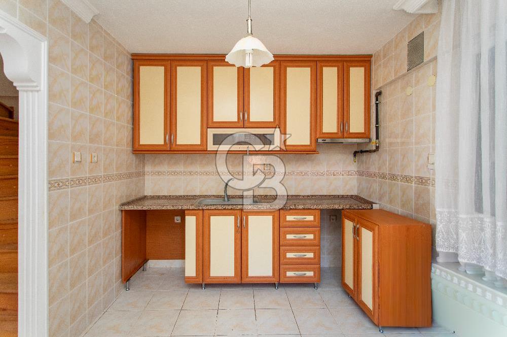 Yenifoça Gencelli'de Denize Sıfır Satılık 2+1 Villa