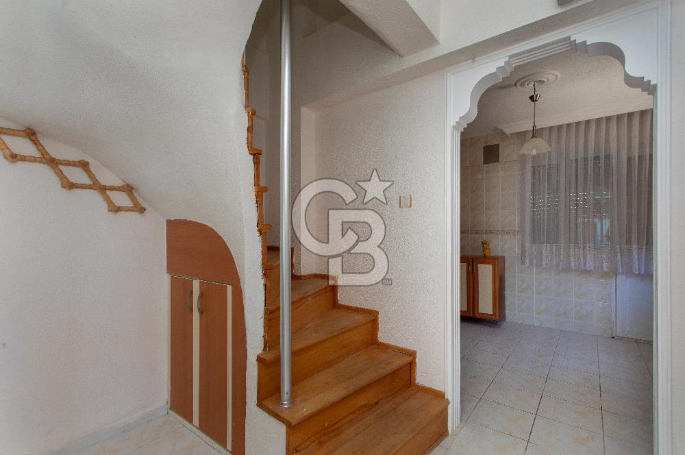 Yenifoça Gencelli'de Denize Sıfır Satılık 2+1 Villa
