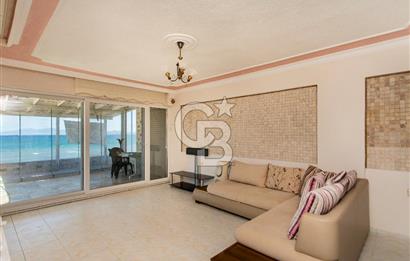 Yenifoça Gencelli'de Denize Sıfır Satılık 2+1 Villa
