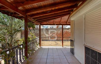 Yenifoça Gencelli'de Denize Sıfır Satılık 2+1 Villa
