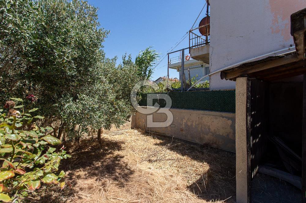 Yenifoça Gencelli'de Denize Sıfır Satılık 2+1 Villa