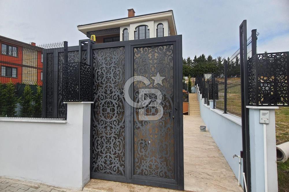 Yalova Termal Akköyde Satılık 5+2 Lüks  Tripleks Villa!