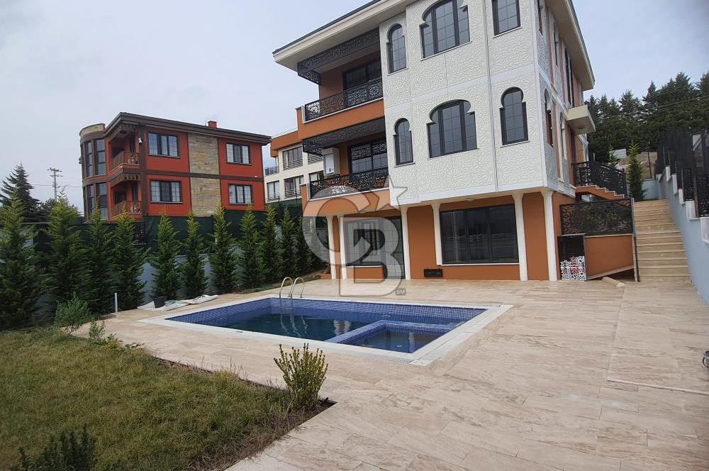 Yalova Termal Akköyde Satılık 5+2 Lüks  Tripleks Villa!