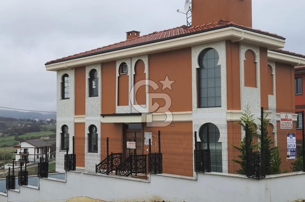 Yalova Termal Akköyde Satılık 5+2 Lüks  Tripleks Villa!