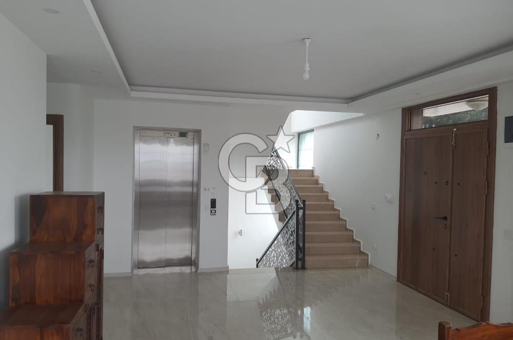 Yalova Termal Akköyde Satılık 5+2 Lüks  Tripleks Villa!