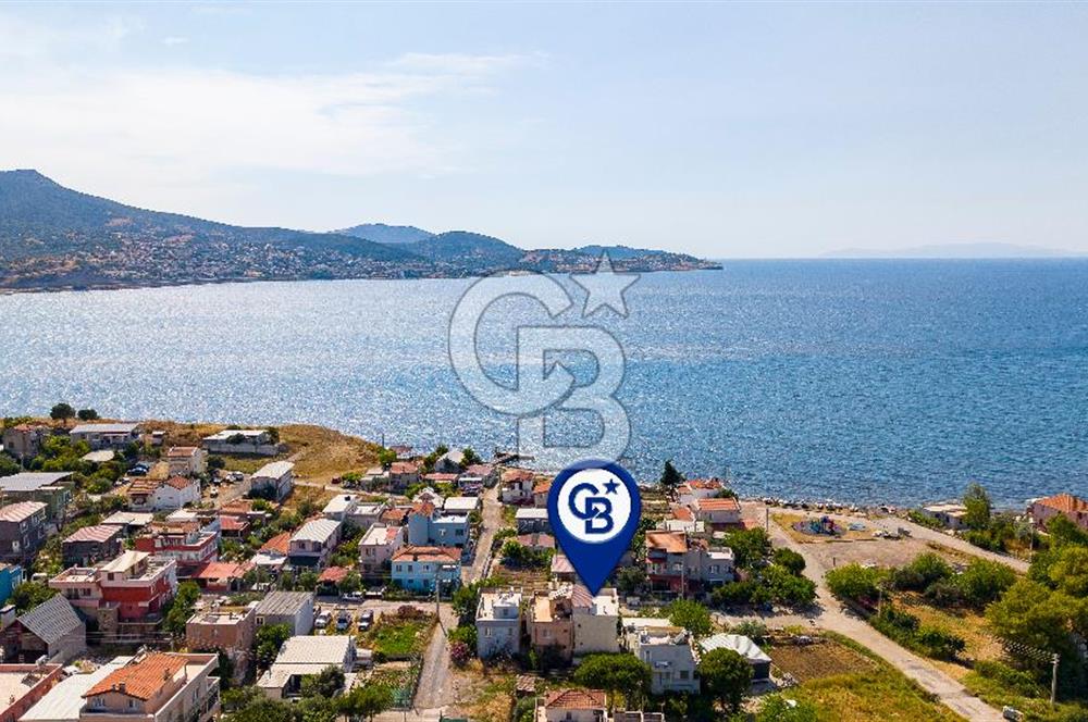 Yenifoça Cumhuriyet Mah. Satılık 3+1 Teraslı Villa