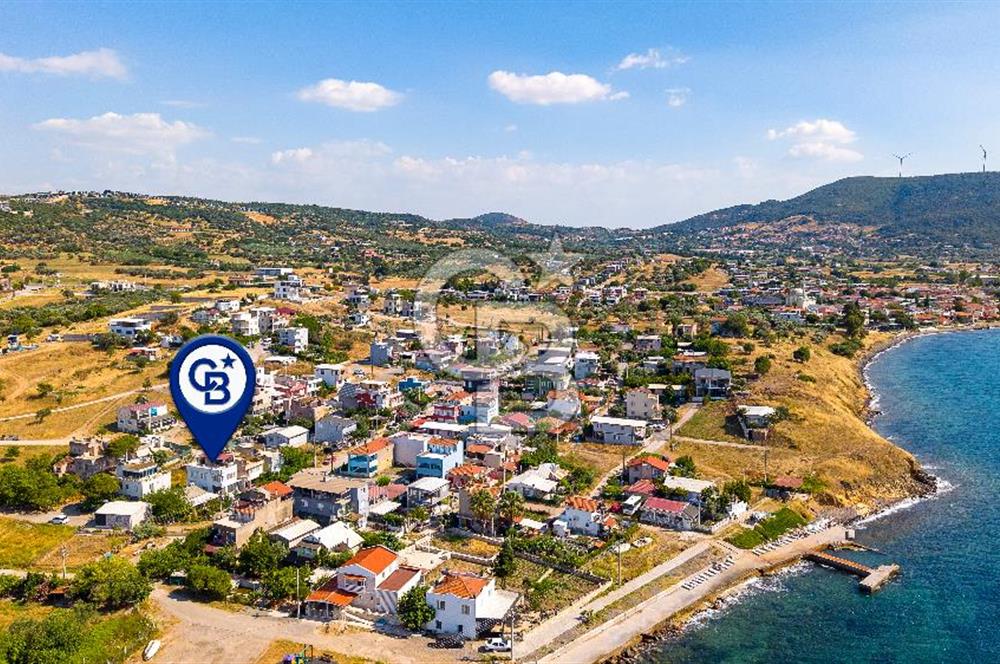 Yenifoça Cumhuriyet Mah. Satılık 3+1 Teraslı Villa