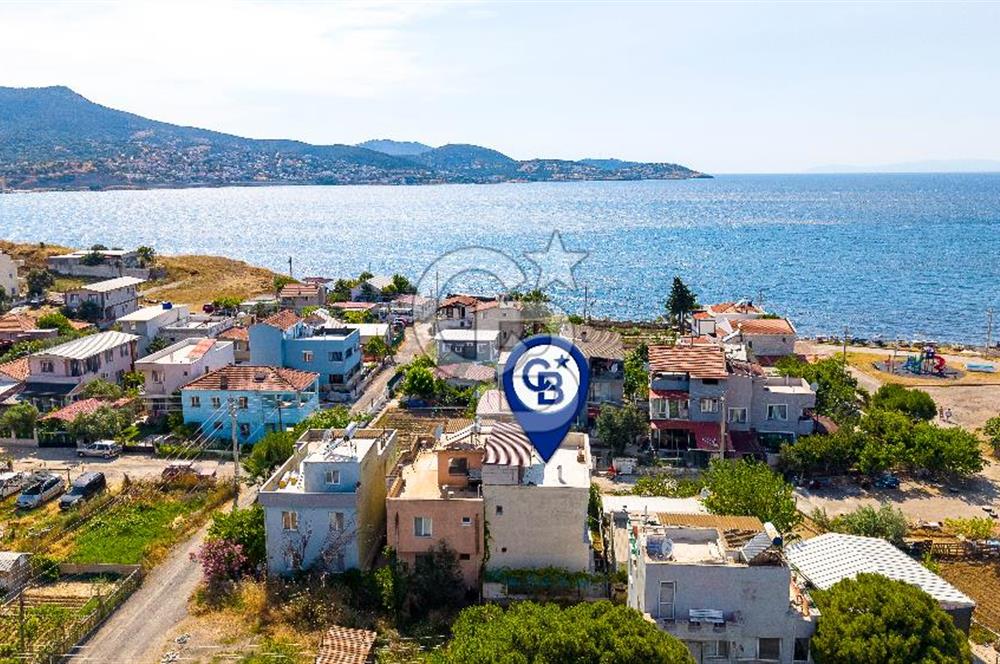 Yenifoça Cumhuriyet Mah. Satılık 3+1 Teraslı Villa