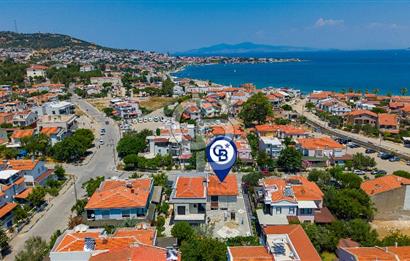 Yenifoça Pazar Yeri'nin En İşlek Caddesinde Otoparklı Dükkan