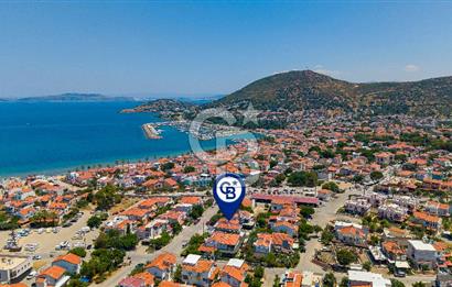 Yenifoça Pazar Yeri'nin En İşlek Caddesinde Otoparklı Dükkan