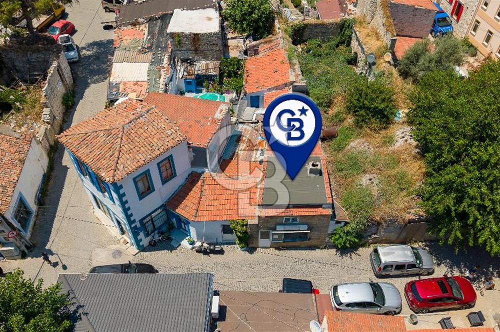 Yenifoça'nın En İşlek Caddesinde 48 m2 Dükkan