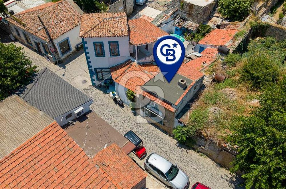 Yenifoça'nın En İşlek Caddesinde 48 m2 Dükkan