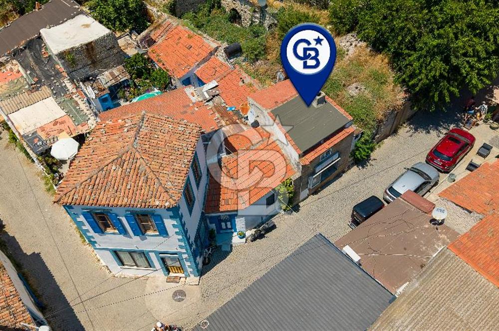 Yenifoça'nın En İşlek Caddesinde 48 m2 Dükkan
