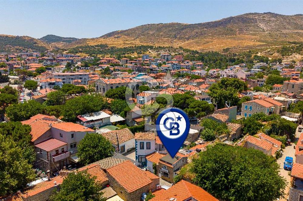 Yenifoça'nın En İşlek Caddesinde 48 m2 Dükkan