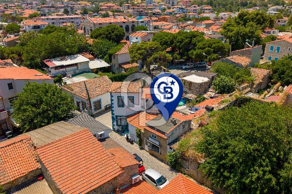 Yenifoça'nın En İşlek Caddesinde 48 m2 Dükkan