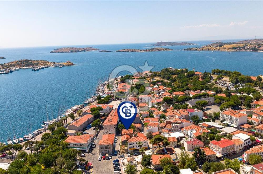 Foça'da Satılık Restorasyonlu Masrafsız Taş Ev